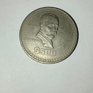 Mexican $500 Coin - Silver Tone 1987